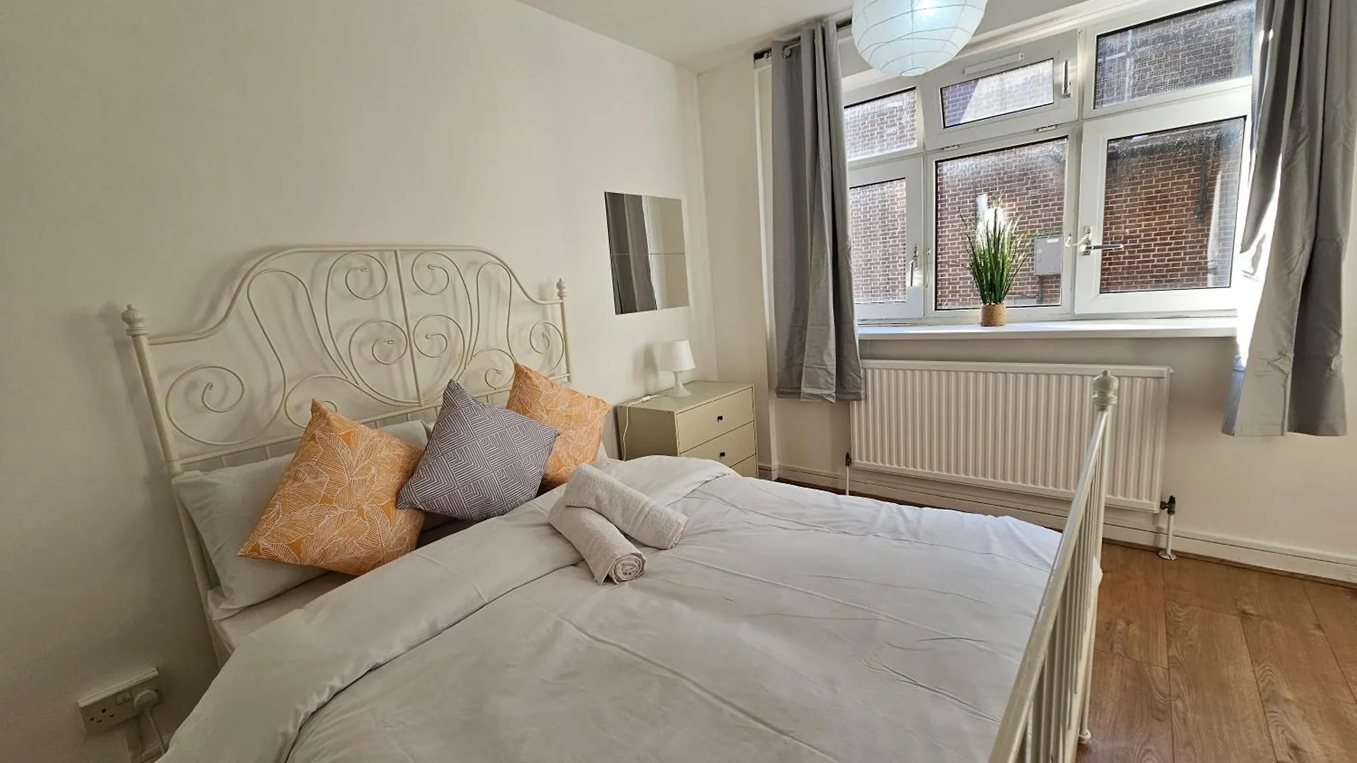 Towerhill Rooms Londýn