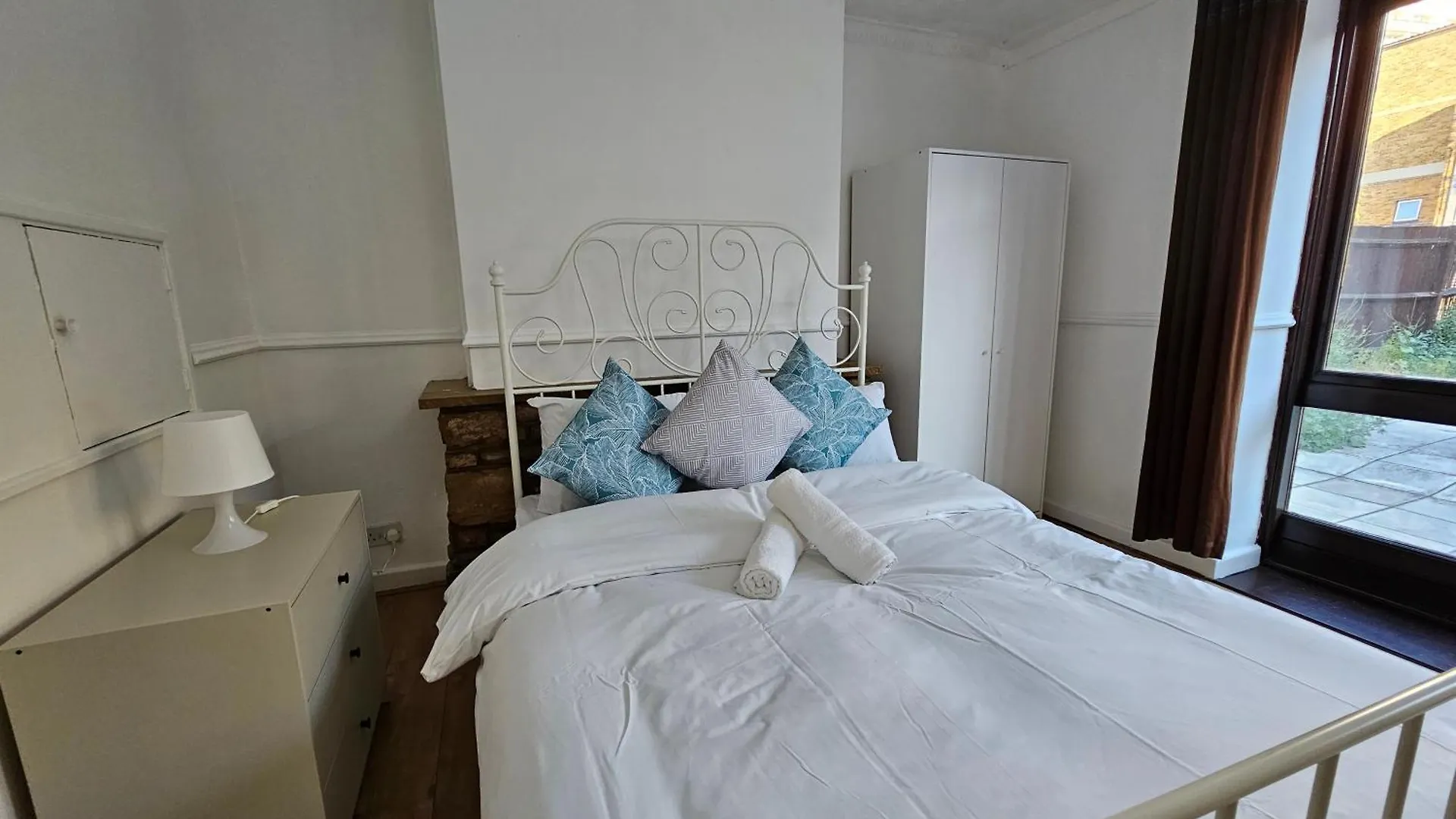 Towerhill Rooms London 0*,  United Kingdom