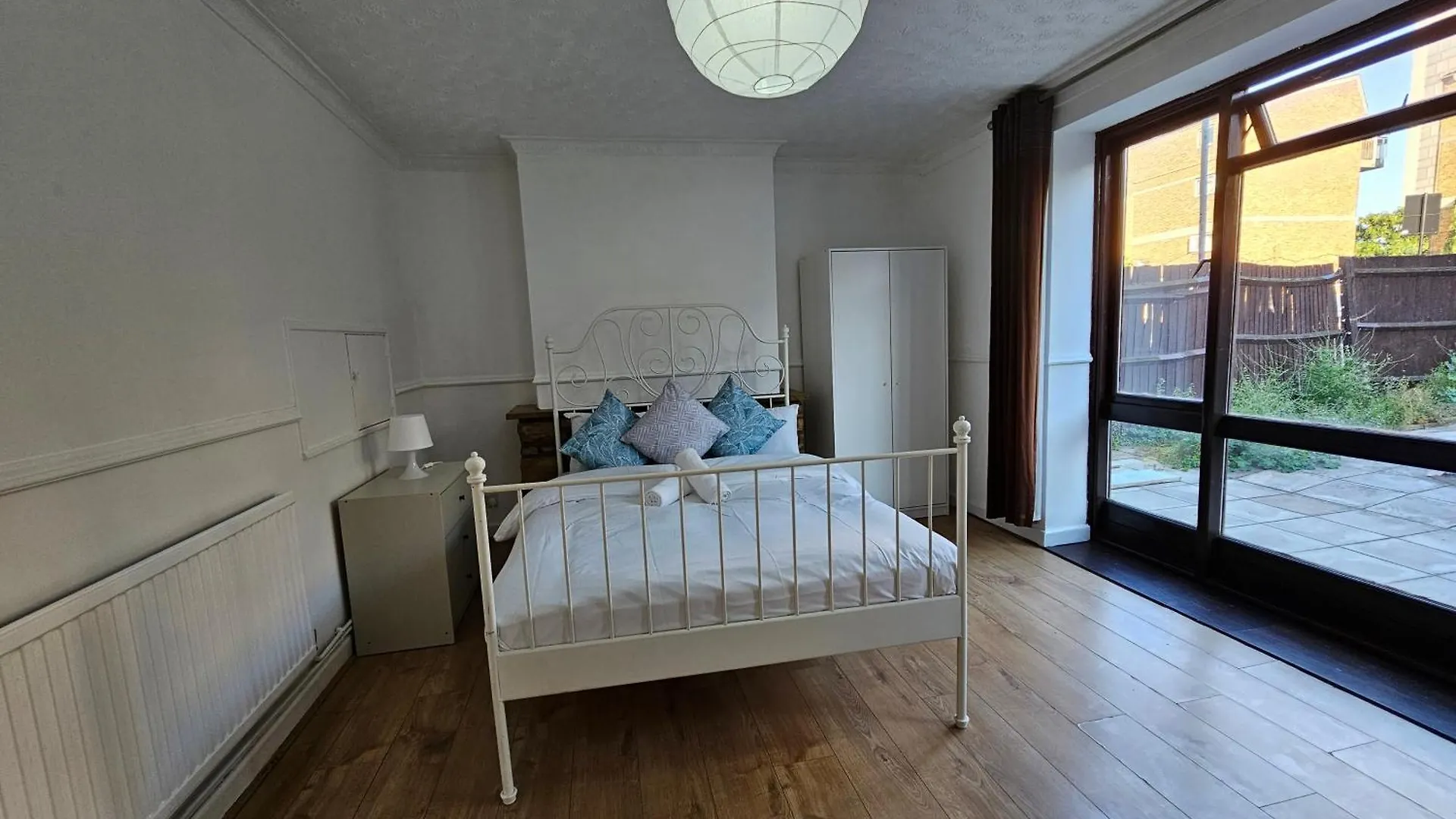Towerhill Rooms London Homestay