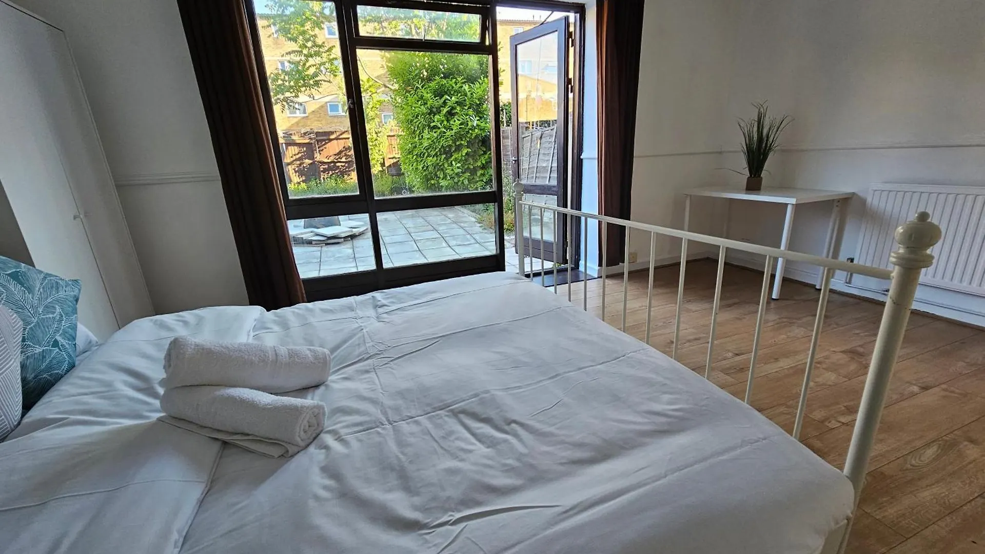 Homestay Towerhill Rooms London
